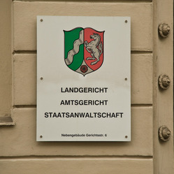 Schild Justizzentrum