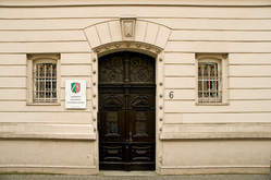 Eingang Nebengebäude